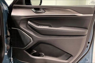 2027 Jeep Grand Cherokee GRAND CHEROKEE LIMITED RESERVE 4X4
