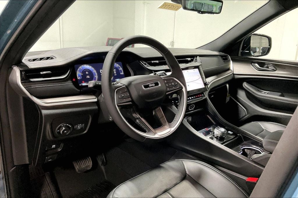 2027 Jeep Grand Cherokee GRAND CHEROKEE LIMITED RESERVE 4X4