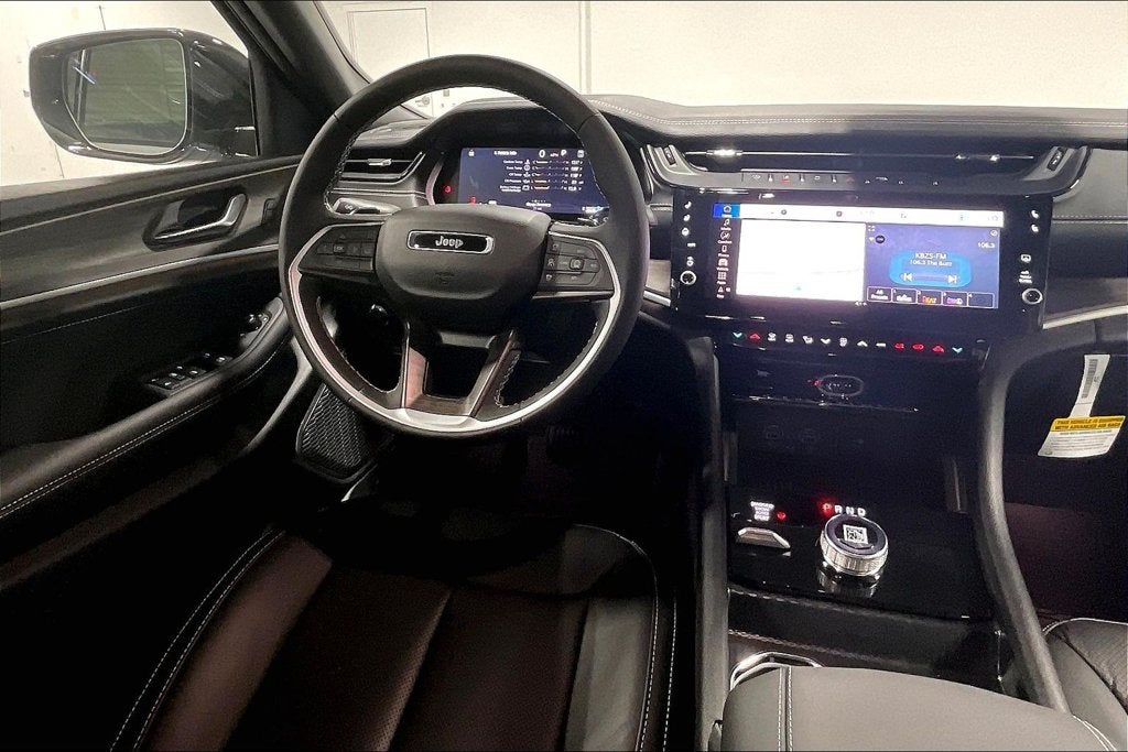 2027 Jeep Grand Cherokee GRAND CHEROKEE LIMITED RESERVE 4X4