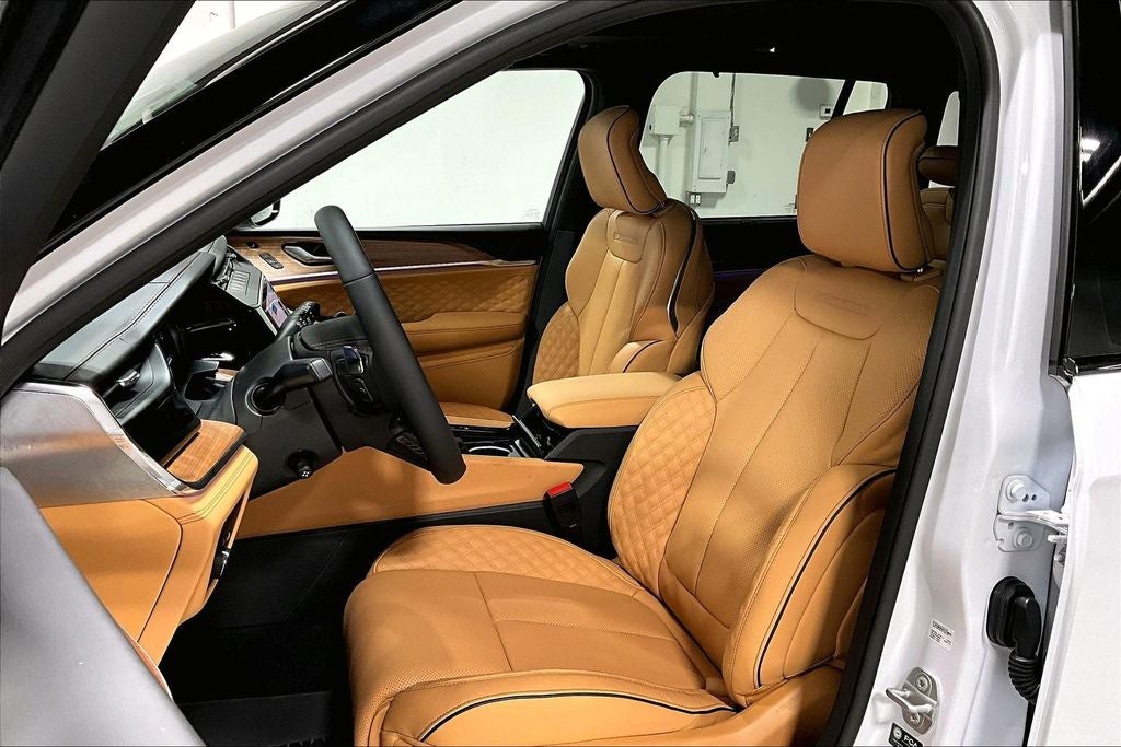 2026 Jeep Grand Cherokee GRAND CHEROKEE SUMMIT 4X4