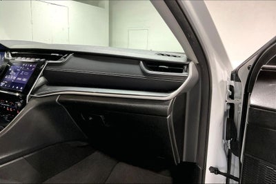 2023 Jeep Grand Cherokee L Laredo 4x2