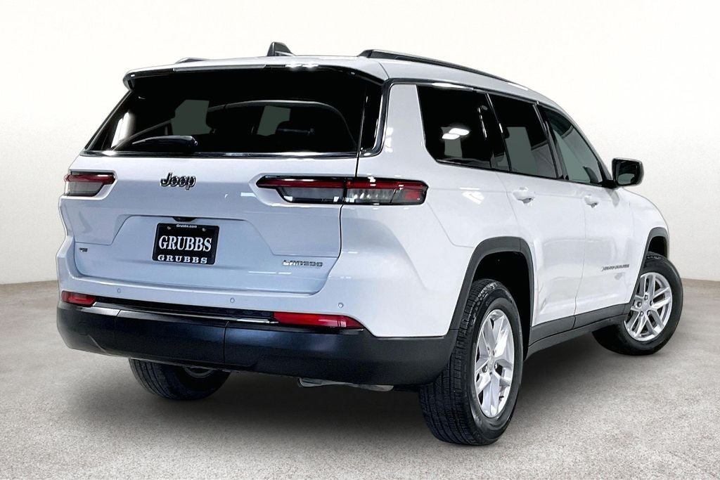 2023 Jeep Grand Cherokee L Laredo 4x2