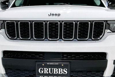 2023 Jeep Grand Cherokee L Laredo 4x2