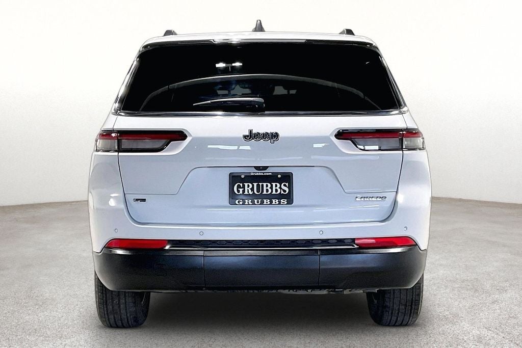2023 Jeep Grand Cherokee L Laredo 4x2