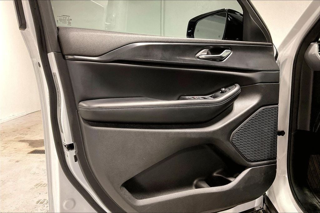 2025 Jeep Grand Cherokee L Altitude X 4x2