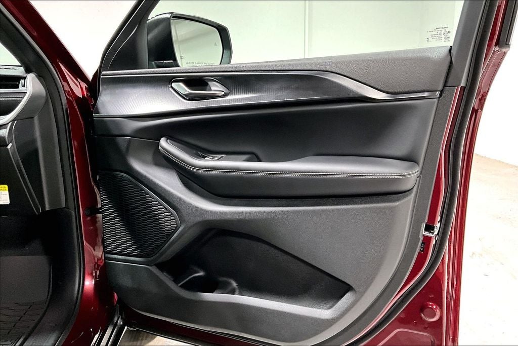 2026 Jeep Grand Cherokee GRAND CHEROKEE L LAREDO 4X2