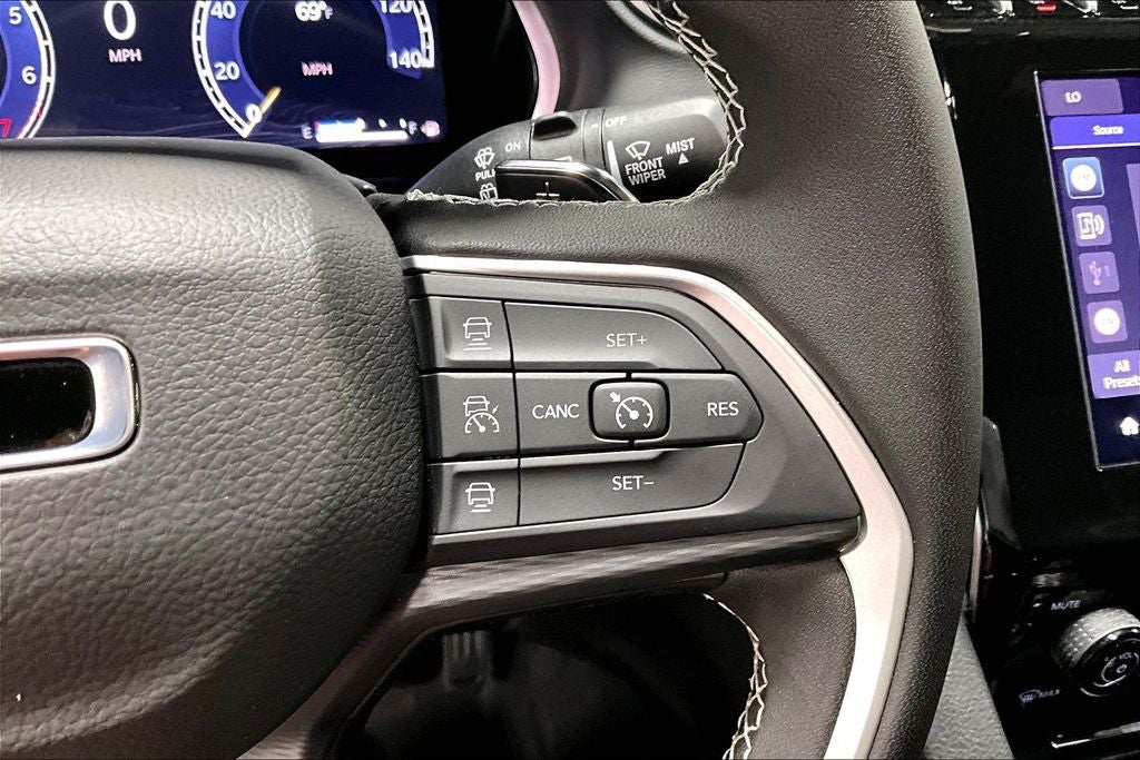 2026 Jeep Grand Cherokee GRAND CHEROKEE L LAREDO 4X2