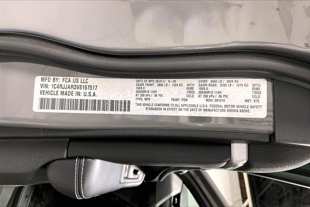 2027 Jeep Grand Cherokee GRAND CHEROKEE L LAREDO ALTITUDE 4X2