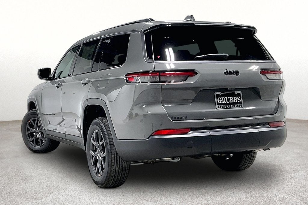 2027 Jeep Grand Cherokee GRAND CHEROKEE L LAREDO ALTITUDE 4X2