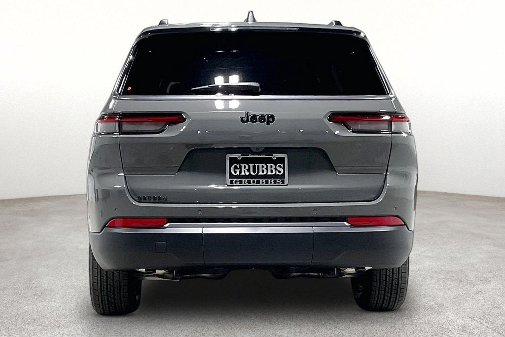 2027 Jeep Grand Cherokee GRAND CHEROKEE L LAREDO ALTITUDE 4X2