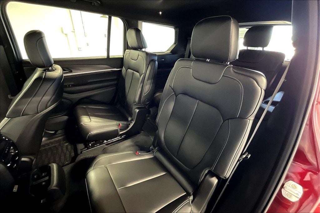 2025 Jeep Grand Cherokee GRAND CHEROKEE L LIMITED 4X2