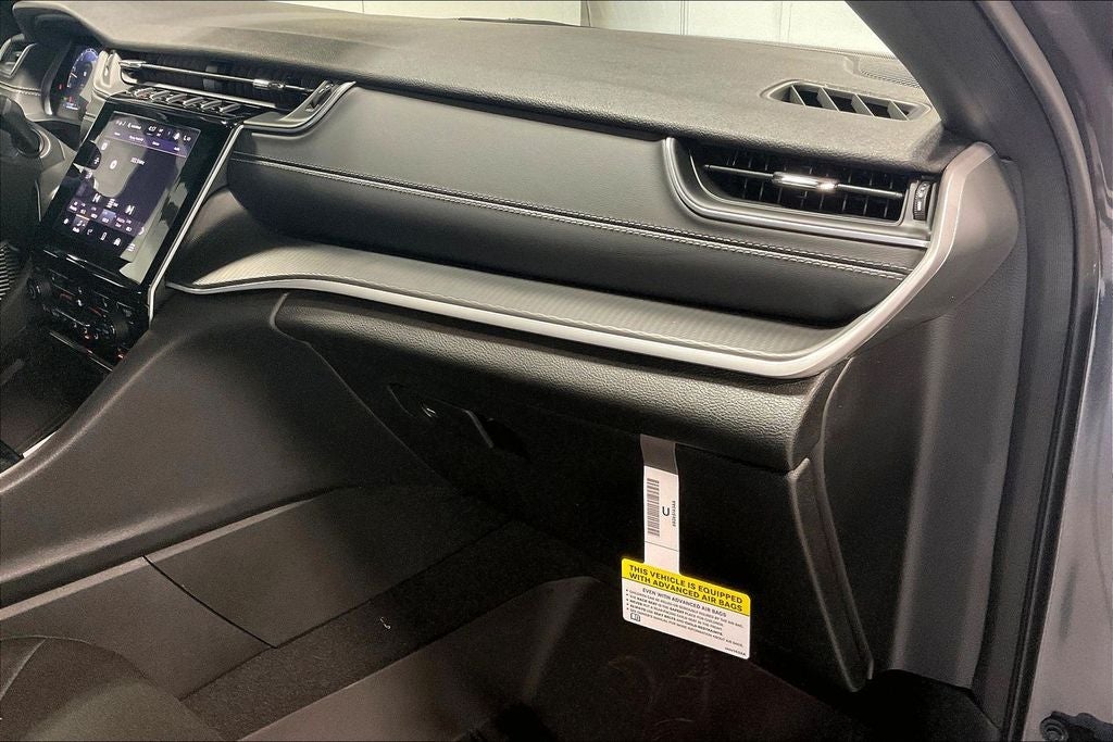 2025 Jeep Grand Cherokee GRAND CHEROKEE L LAREDO X 4X4