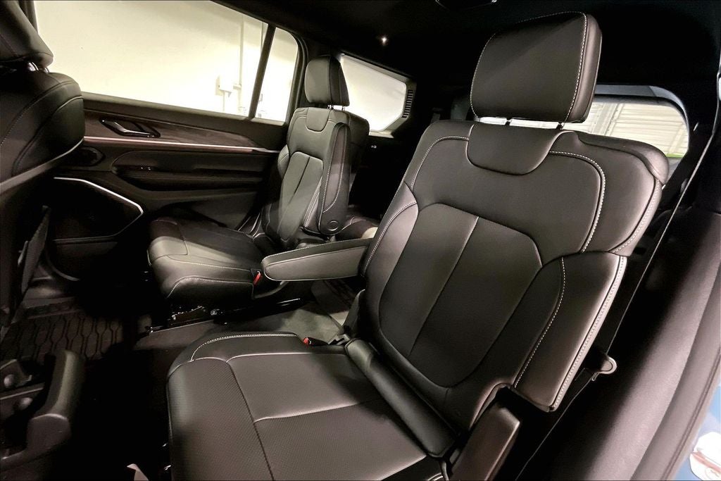 2026 Jeep Grand Cherokee GRAND CHEROKEE L LIMITED RESERVE 4X4
