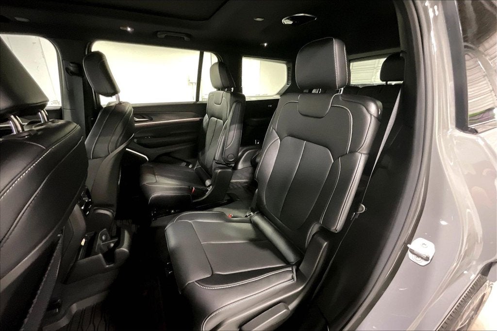 2027 Jeep Grand Cherokee GRAND CHEROKEE L LIMITED RESERVE 4X4