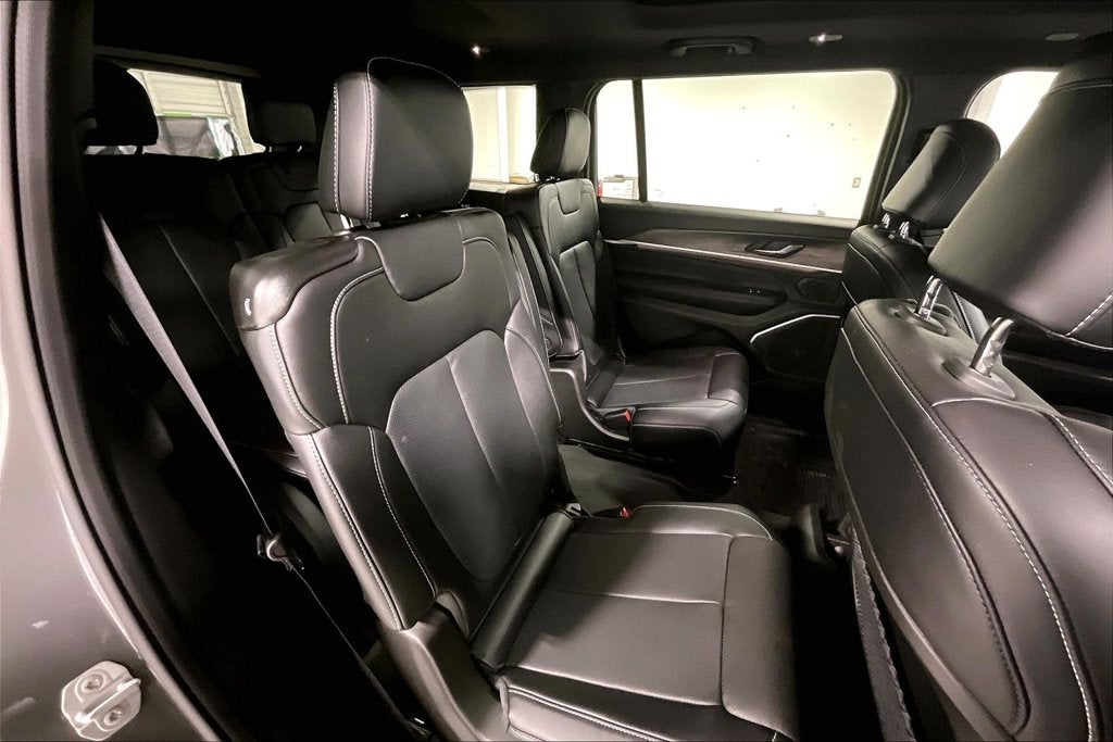 2027 Jeep Grand Cherokee GRAND CHEROKEE L LIMITED RESERVE 4X4