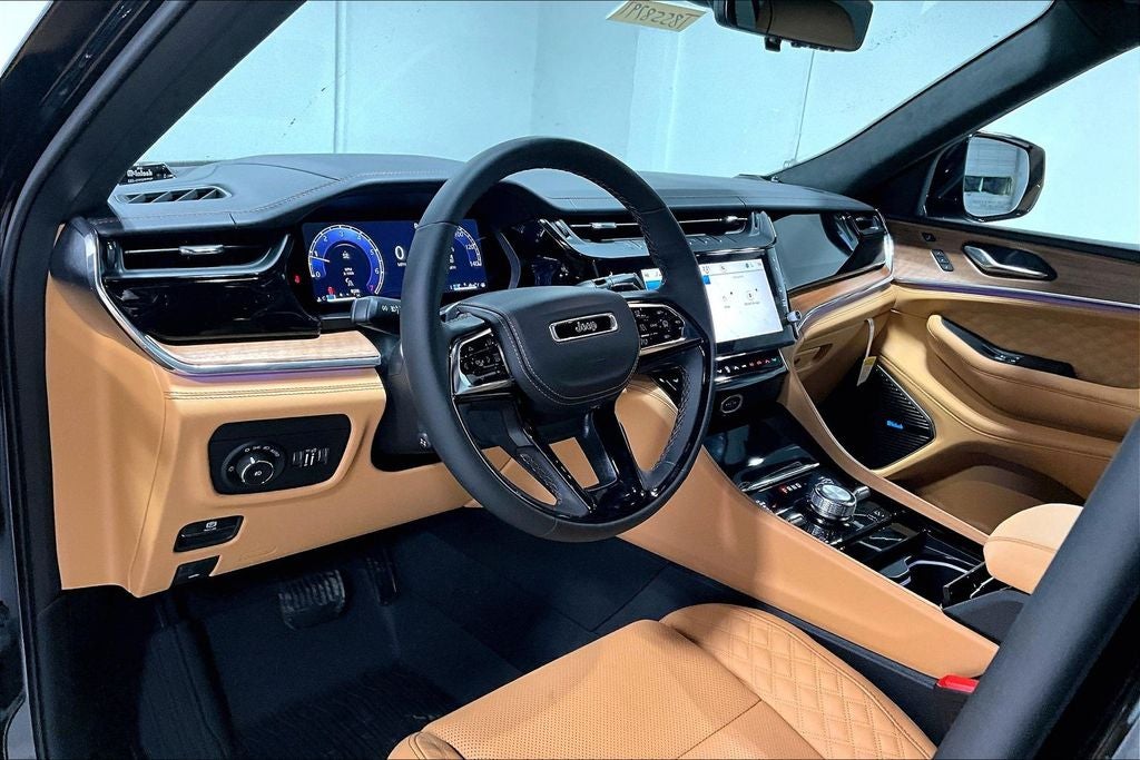 2026 Jeep Grand Cherokee GRAND CHEROKEE L SUMMIT 4X4