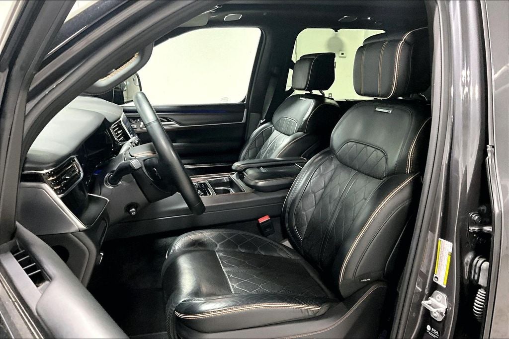 2024 Jeep Grand Wagoneer L Series III Obsidian 4x4