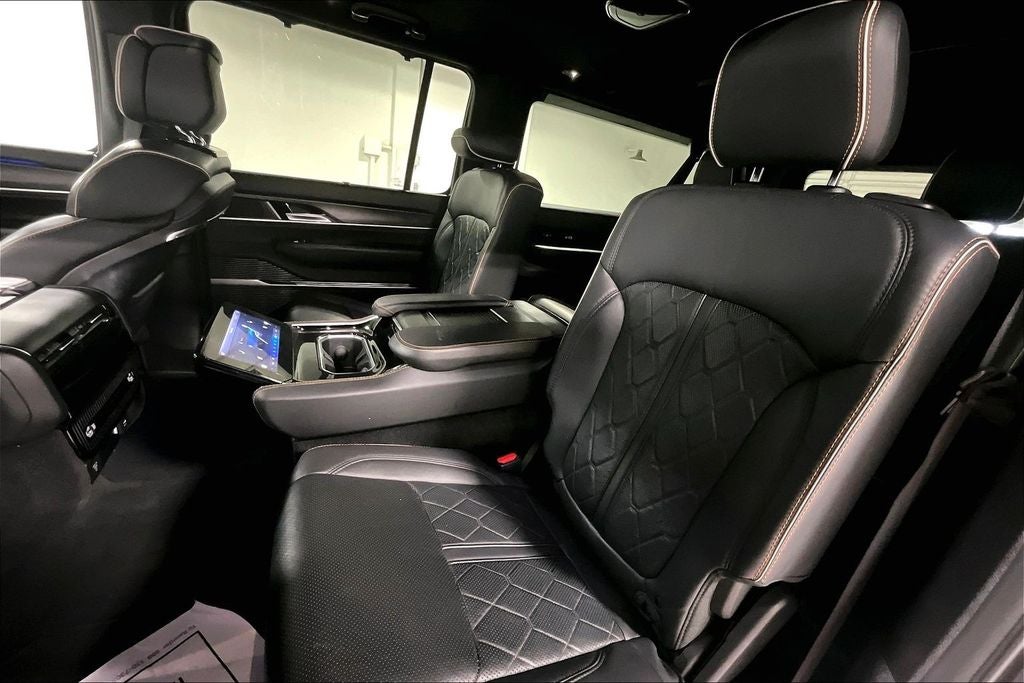 2024 Jeep Grand Wagoneer L Series III Obsidian 4x4