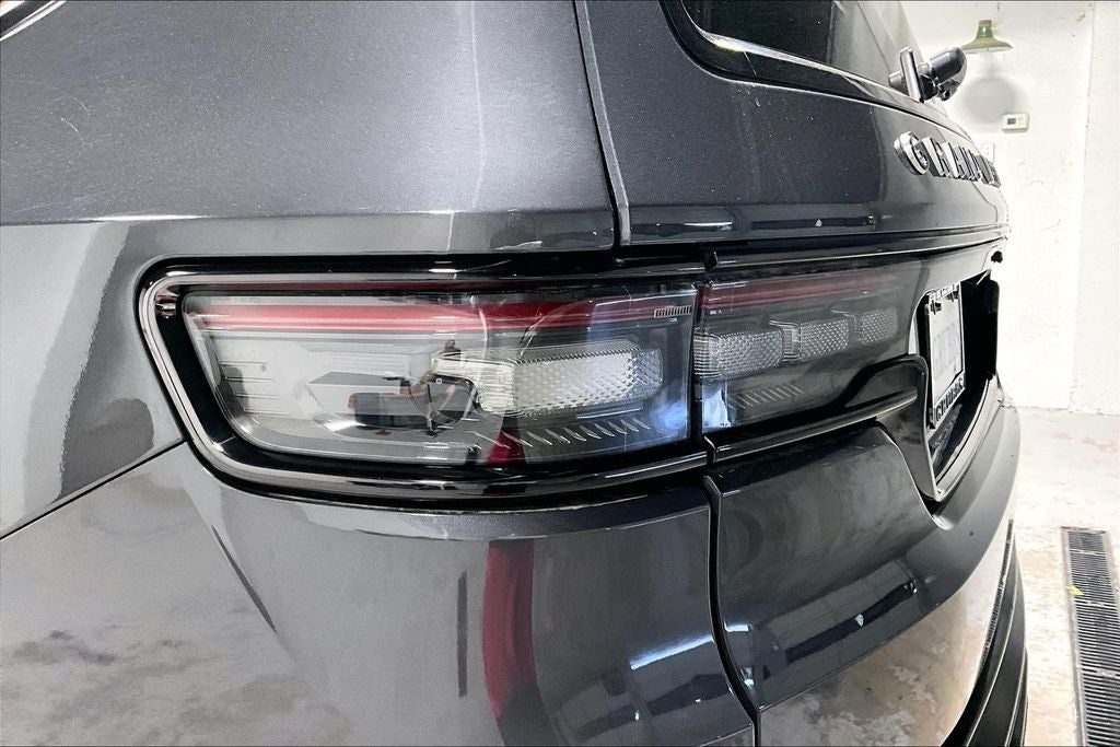 2024 Jeep Grand Wagoneer L Series III Obsidian 4x4