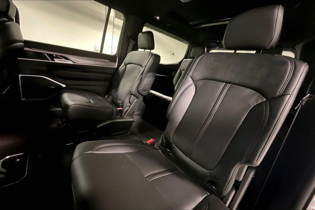 2026 Jeep Grand Wagoneer GRAND WAGONEER UPLAND 4X4