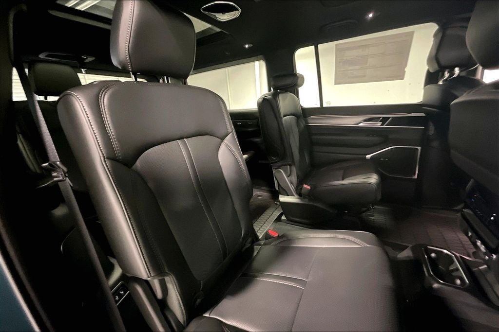 2026 Jeep Grand Wagoneer GRAND WAGONEER UPLAND 4X4