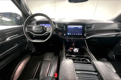 2023 Jeep Wagoneer Base