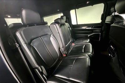 2023 Jeep Wagoneer Base