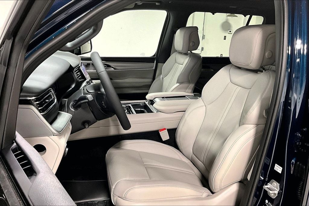 2026 Jeep Grand Wagoneer GRAND WAGONEER LIMITED RESERVE 4X4