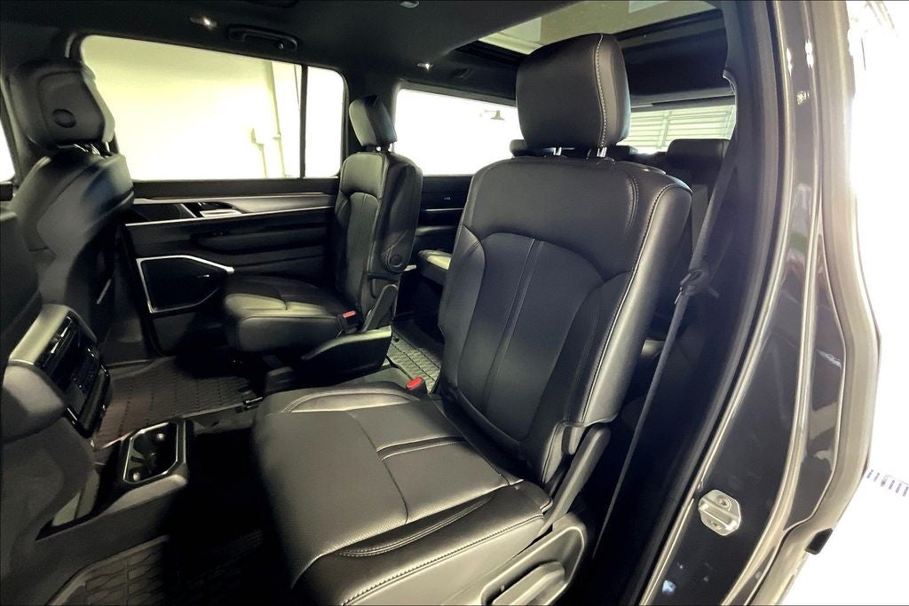 2025 Jeep Wagoneer WAGONEER CARBIDE 4X4