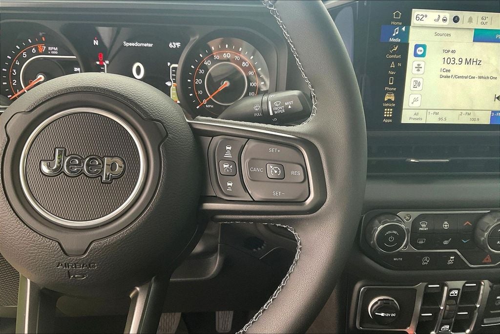 2025 Jeep Gladiator GLADIATOR RUBICON X 4X4