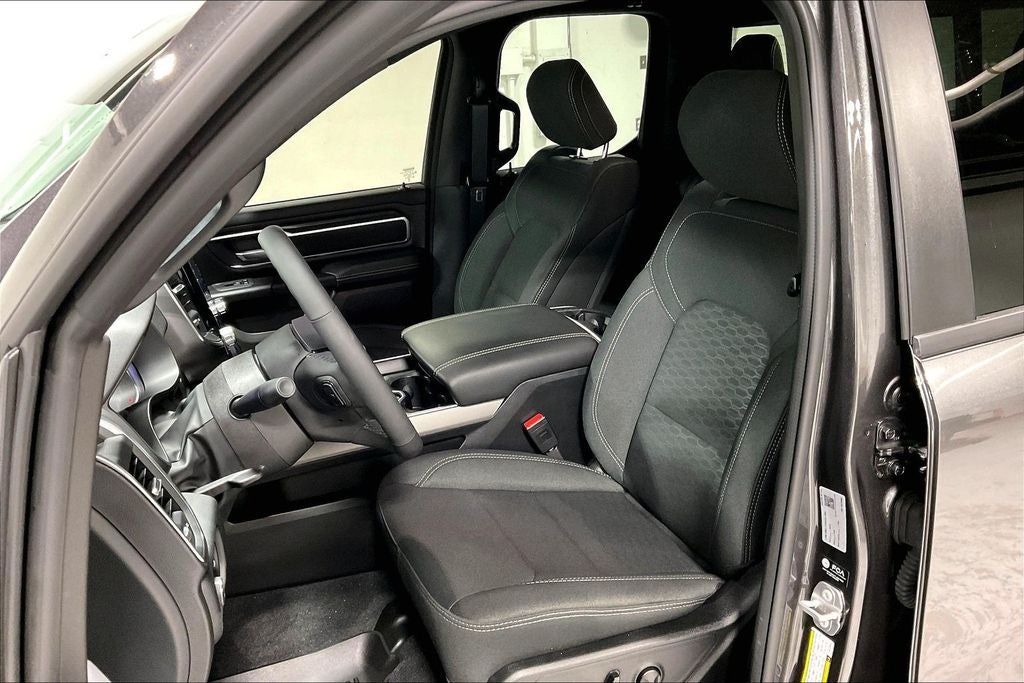 2025 RAM 1500 Big Horn Crew Cab 4x4 6'4' Box