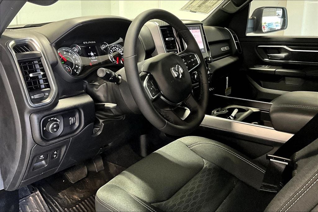 2025 RAM Ram 1500 RAM 1500 LONE STAR CREW CAB 4X4 5'7' BOX