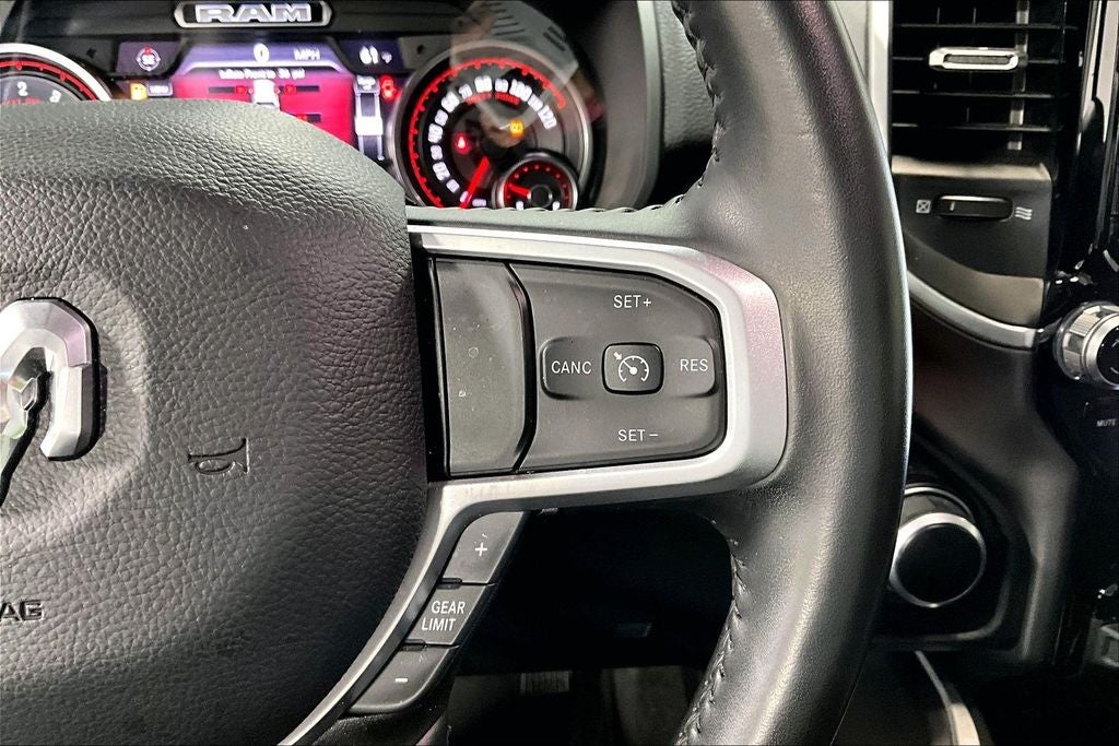 2022 RAM 1500 Big Horn Crew Cab 4x4 5'7' Box