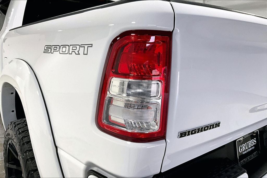 2022 RAM 1500 Big Horn Crew Cab 4x4 5'7' Box