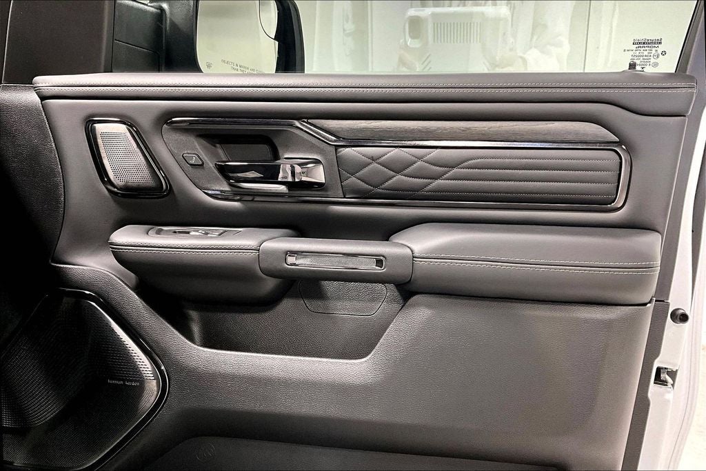 2026 RAM Ram 1500 RAM 1500 LIMITED CREW CAB 4X4 5'7' BOX