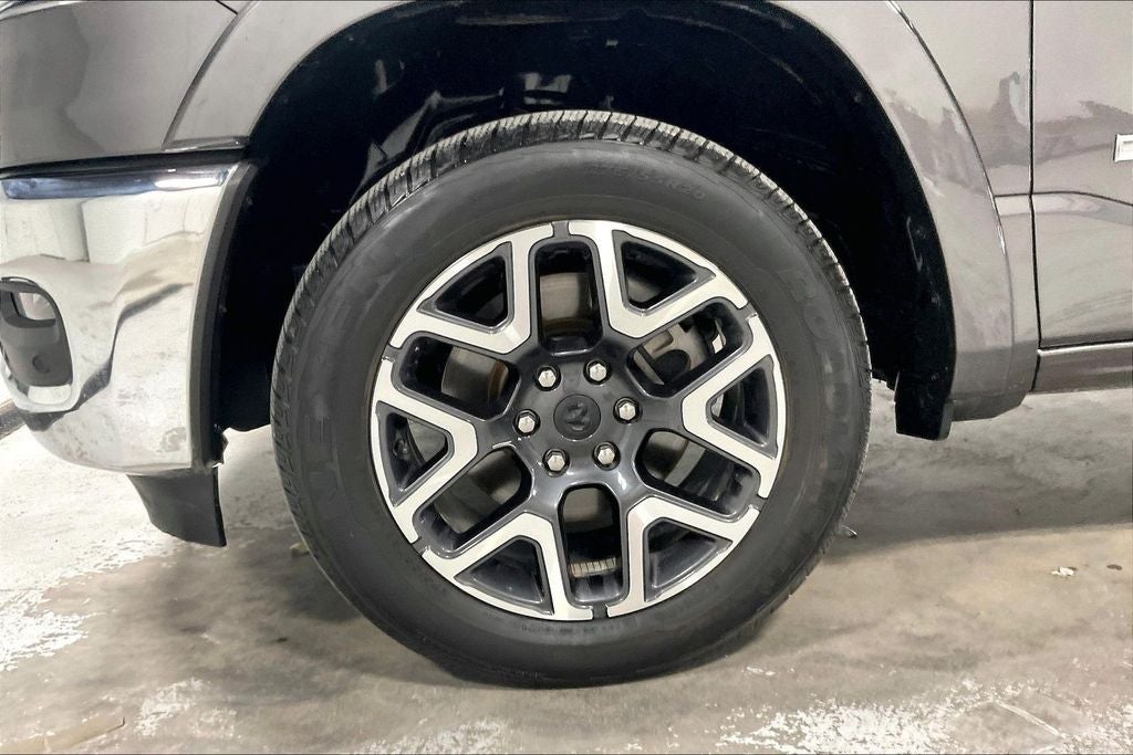2026 RAM 1500 Laramie Crew Cab 4x4 5'7' Box