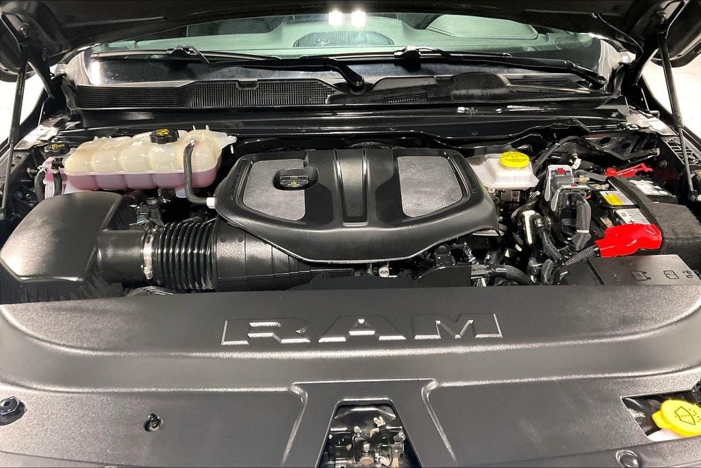 2026 RAM 1500 Laramie Crew Cab 4x4 5'7' Box