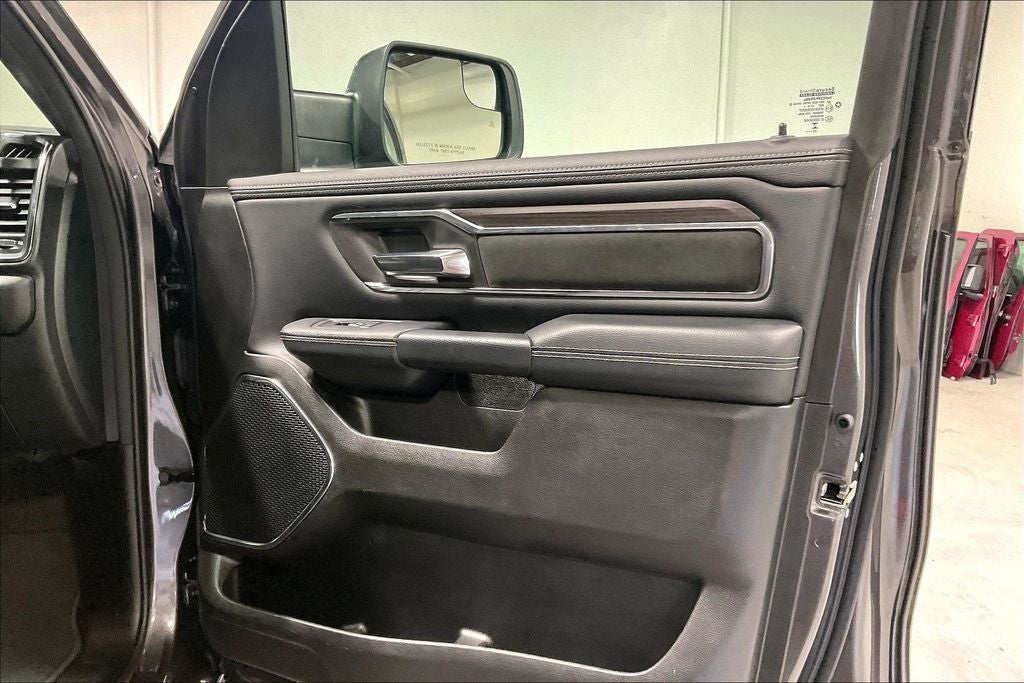 2026 RAM 1500 Laramie Crew Cab 4x4 5'7' Box