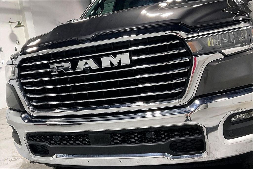 2026 RAM 1500 Laramie Crew Cab 4x4 5'7' Box