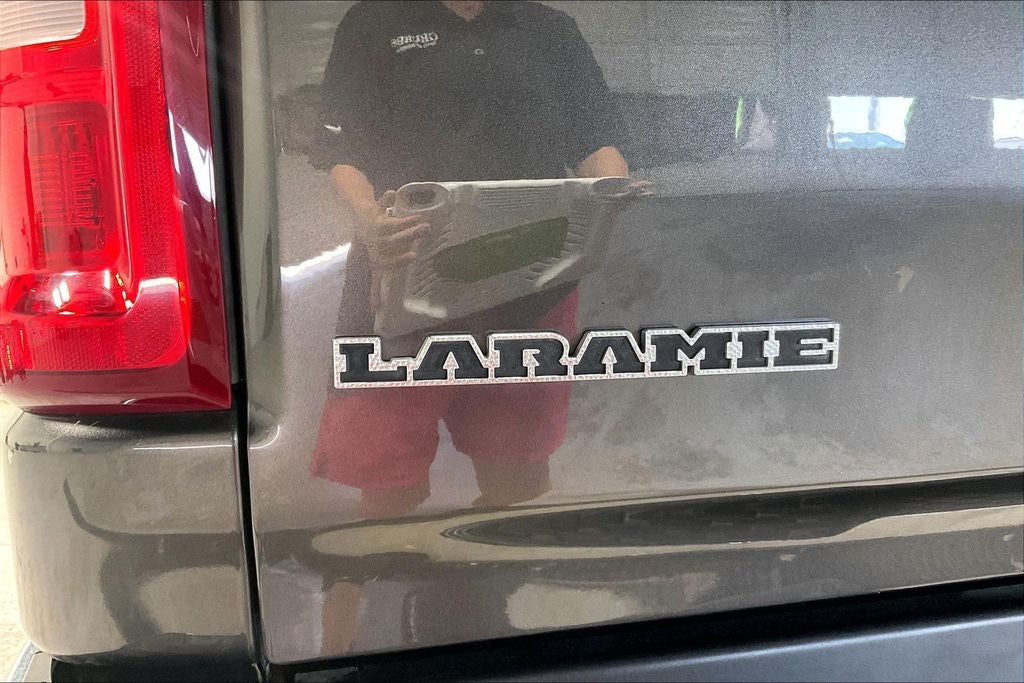 2026 RAM 1500 Laramie Crew Cab 4x4 5'7' Box