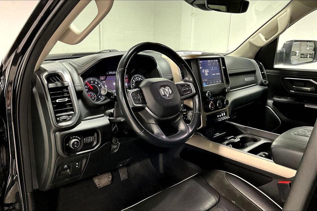 2022 RAM 1500 Laramie Crew Cab 4x4 5'7' Box