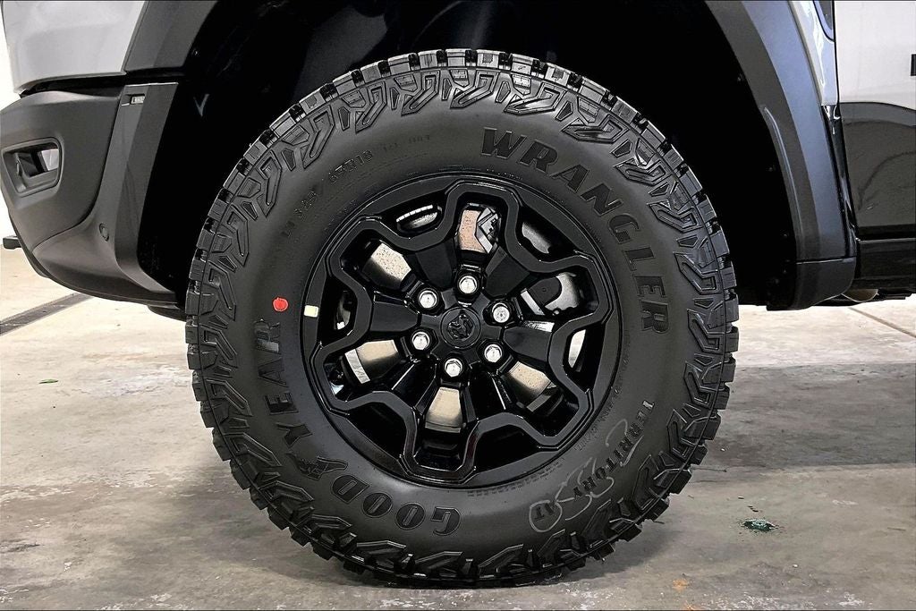 2026 RAM Ram 1500 RAM 1500 RHO CREW CAB 4X4 5'7' BOX