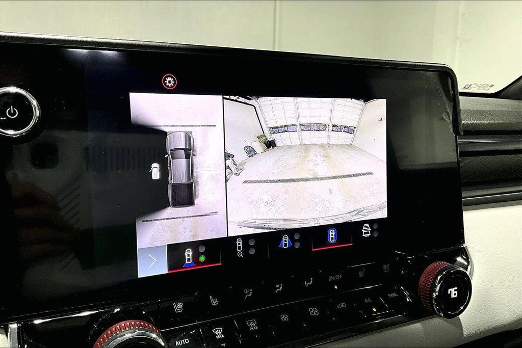 2023 GMC Canyon 4WD Crew Cab Short Box AT4X