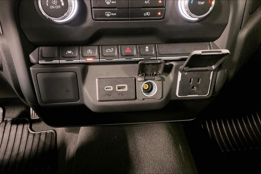 2024 GMC Sierra 1500 4WD Crew Cab Short Box Pro