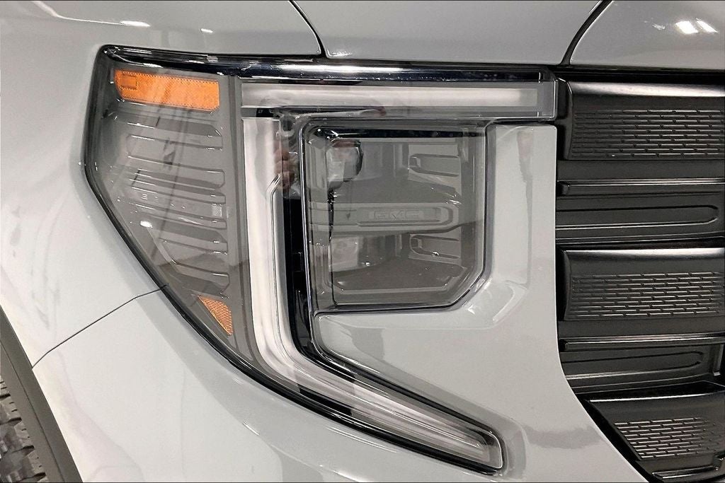 2024 GMC Sierra 1500 4WD Crew Cab Short Box Pro