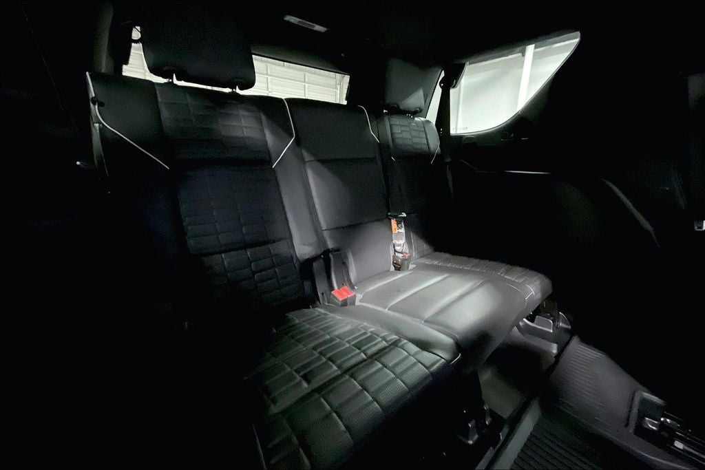 2025 Cadillac Escalade Sport Platinum