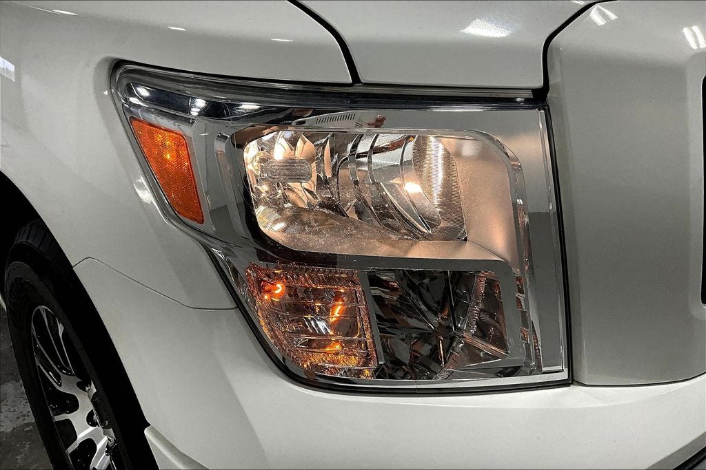 2023 Nissan TITAN Crew Cab SV 4x2