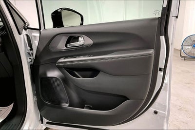 2026 Chrysler Voyager VOYAGER LX