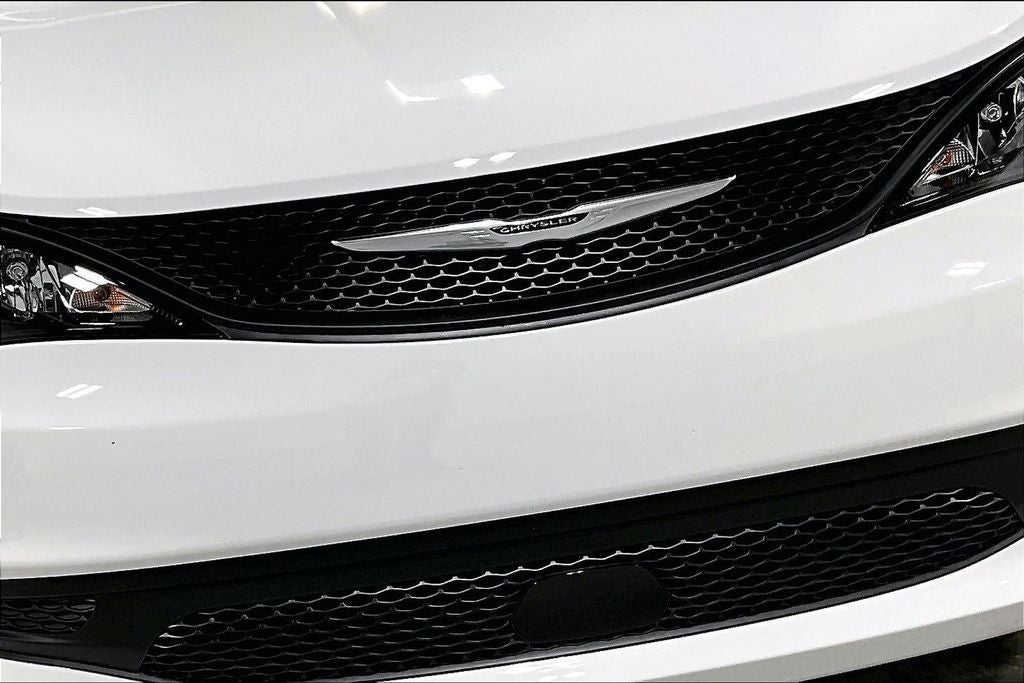 2026 Chrysler Voyager VOYAGER LX