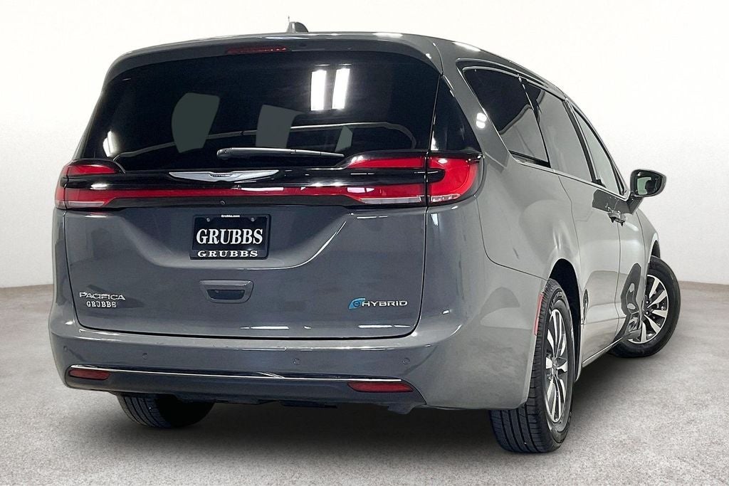 Used 2022 Chrysler Pacifica Hybrid Touring L with VIN 2C4RC1L73NR129750 for sale in Wichita Falls, TX
